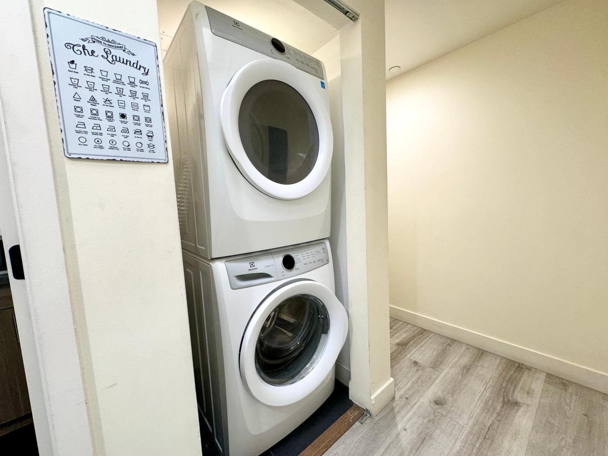 Holiday home Cozy Chamber 3 Bedroom Hollywood Townhouse *