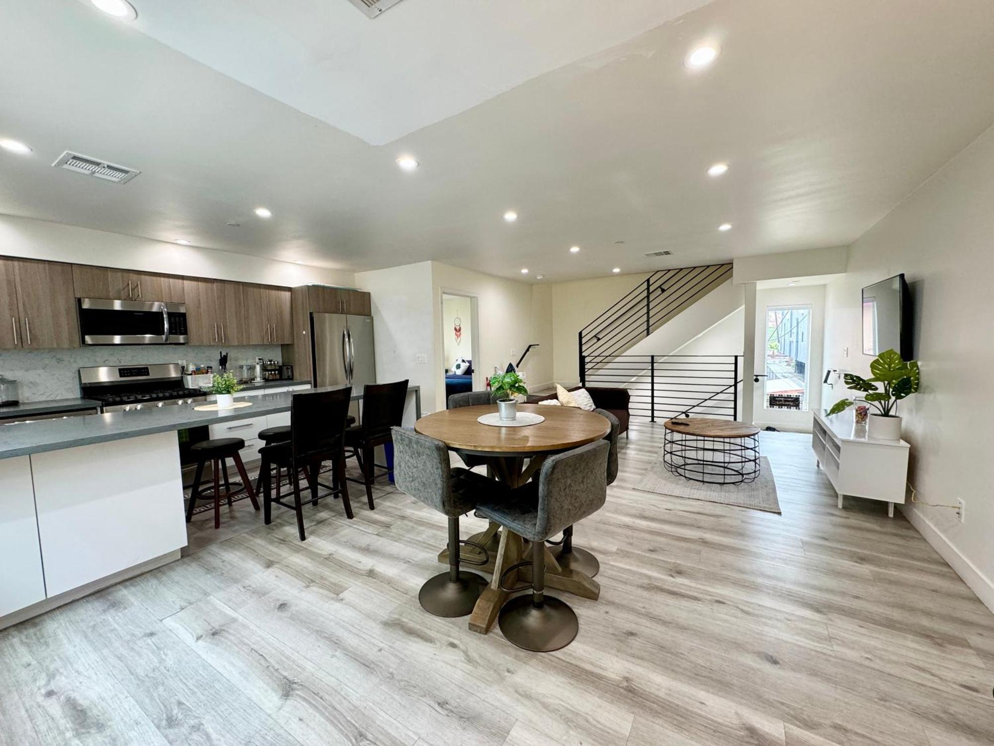 Holiday home Cozy Chamber 3 Bedroom Hollywood Townhouse